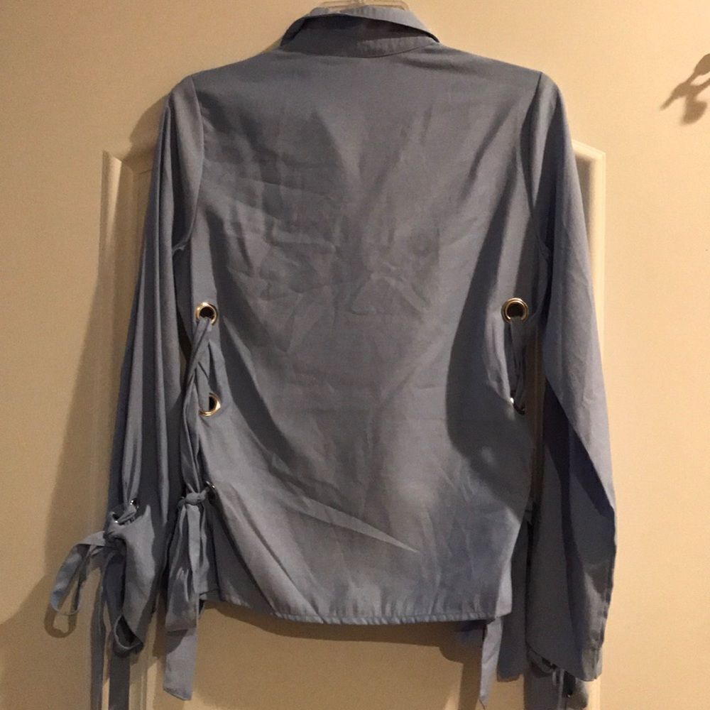 Alpha & omega lt blue button front lace up blouse - Picture 7 of 8